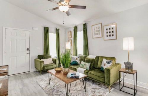 Northeast Pensacola Casa | Retreat at the Oasis