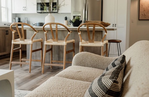 Egg Harbor Casa | Retreat Azure with Outdoor Hot tub - Mins to Egg Harbor Marina