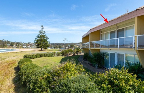 Malua Bay Apartamento | Retreat Beside The Beach - Unit Four