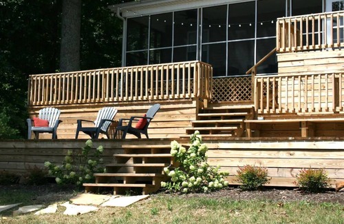 Brookport Casa | Retreat Cabin in Southern Illinois on Lakefront with an Outdoor Hot Tub