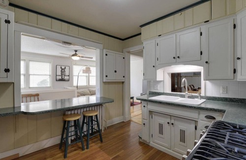 Hastings Casa | Retreat in Hastings: Two Homes, One Listing