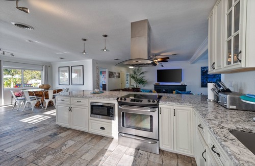Orlando Casa | #LakeBeachKayaksHotTub