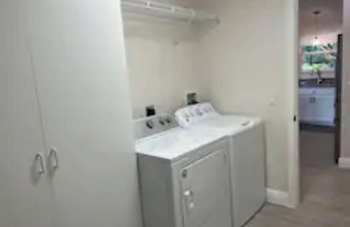 Lake Sumter Landing Cabaña | Retreat Oasis in The Villages