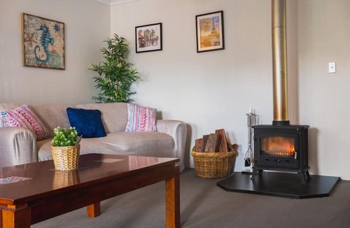 Broadwater Casa | Retreat on Broadwater, pet friendly