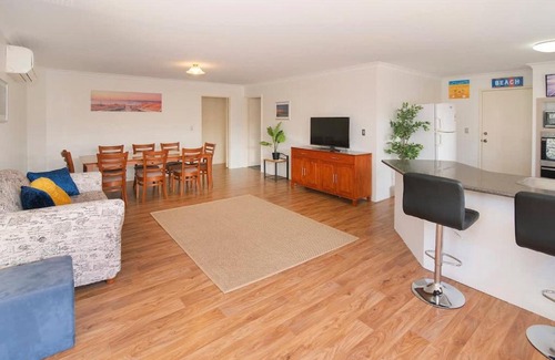 Broadwater Casa | Retreat on Broadwater, pet friendly