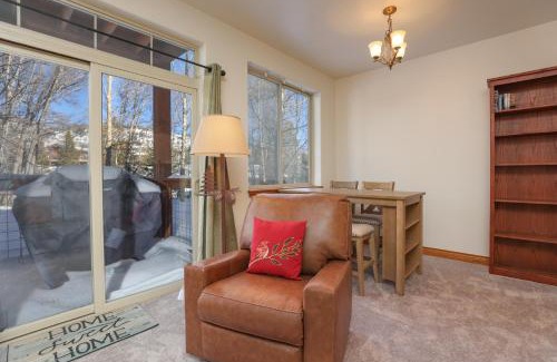 Willow Grove Casa | Retreat on the Blue Condo: Your Riverfront Retreat