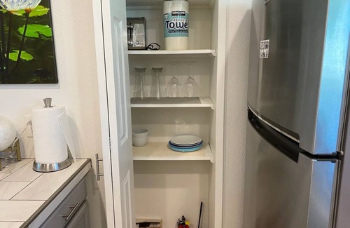 Baywood-Los Osos Apartamento | Retreat Studio with Private Patio and Full Kitchen located on the central coast.