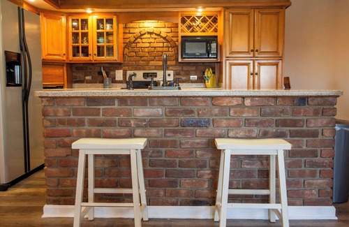 Dundee Casa | Retreat to Norris View located in the FInger Lakes Region.