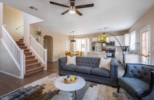 Rhodes Ranch Casa | Retreat to Relaxation: Your Unforgettable Vacation Home with private pool
