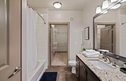 Woodbridge Apartamento | Retreat | Views | Free-Parking