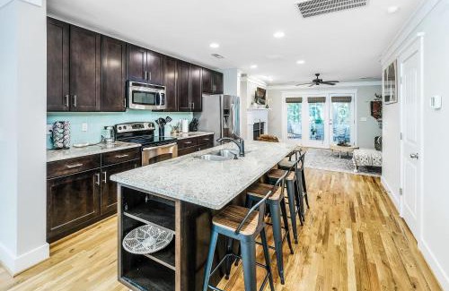 Davidson Casa | Retreat w Patio Just Steps from Main St Davidson