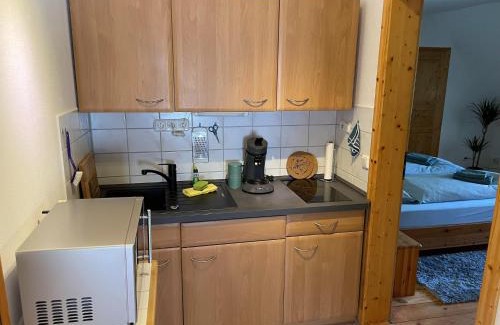 Hof Redentin Apartamento | Retreat with Garden & Family Amenities, cleaning included