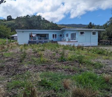 Kuaotunu Casa | Retro 4 Bedroom Kuaotunu Bach
