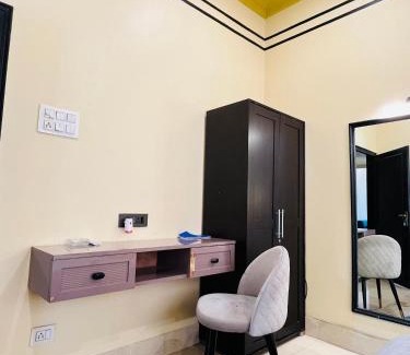 Sualkuchi Apartamento | Retro By Alhanney