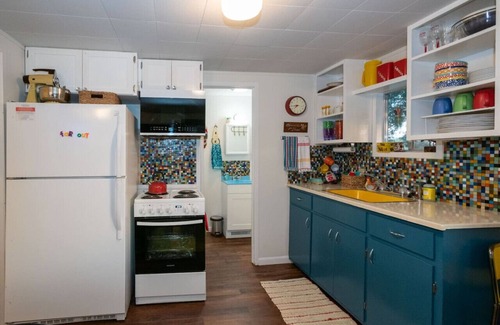 Kimberling City Cabina | Retro Cabin on Table Rock Lake