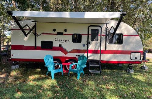 Ocala Otro | Retro camper
