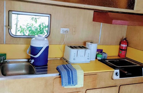 Valery Casa | Family Size Caravan 8 Minutes from Pacific Highway
