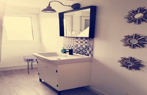 Le Creusot Apartamento | Retro Creusot Apartment