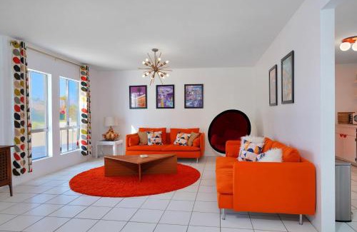 Racquet Club South Casa | Retro Desert Retreat - Ideal Palm Springs