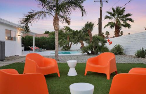 Racquet Club South Casa | Retro Desert Retreat - Ideal Palm Springs