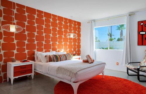 Racquet Club South Casa | Retro Desert Retreat - Ideal Palm Springs