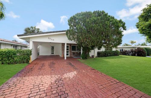 South Corals Casa | Retro Getaway Home By Pmi