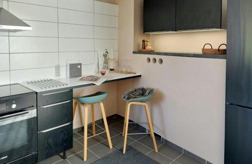 Hadsund Casa | Retro Hus Ved Rebild Bakker Med Kreativt Værksted