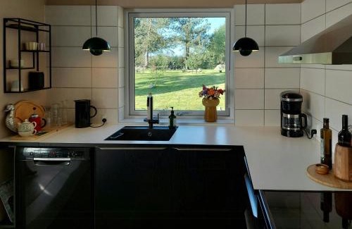 Hadsund Casa | Retro Hus Ved Rebild Bakker Med Kreativt Værksted
