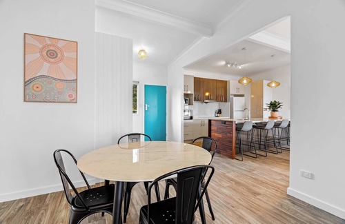 Buff Point Apartamento | Retro Lake Vista By Coast Hosting