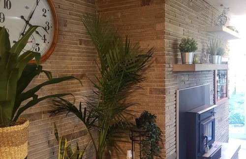 St. Louis Condominio | ~ Retro + Modern 2BR Condo in St. Louis Hills ~