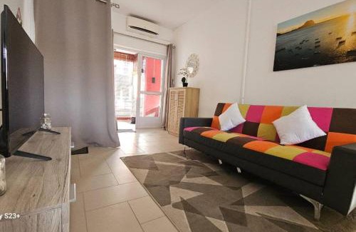 Pereybere Apartamento | Retro Paradise - 200m to Beach