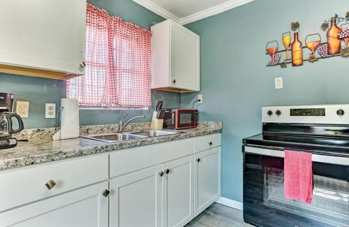 Savannah Casa | Retro Rainbow at Herb River-Canary Cottage #11