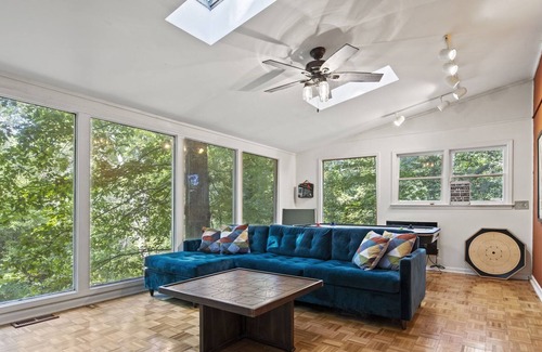Taylors Casa | Retro Retreat at Mountain Creek