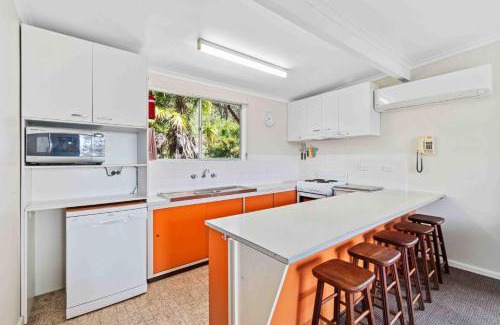 Manyana Casa | Retro Retreat