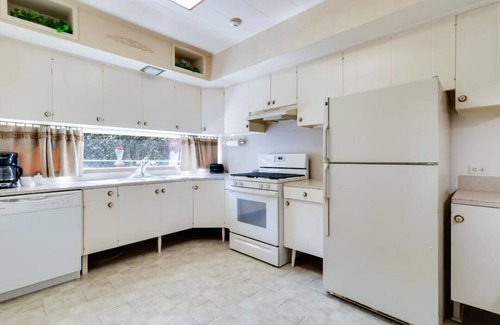 Washington Casa | RETRO RETREAT - Perfect Get Away In Washington, La with WiFi, AC & MORE
