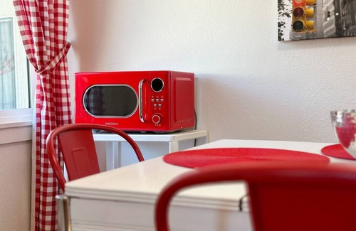 Coalinga Casa | Retro Rhythm Hideaway near Central Coalinga