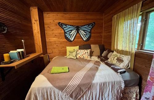 Maentsaelae Otro | Retro Rustic Cabin