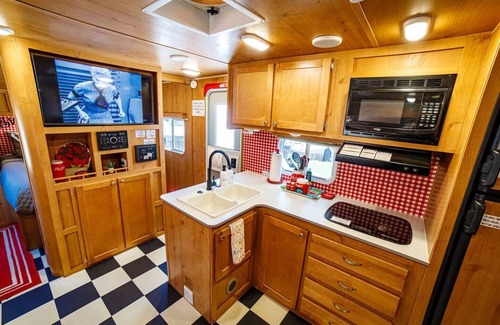 Granite Hills Casa | Retro RV Retreat- Unique family adventure!
