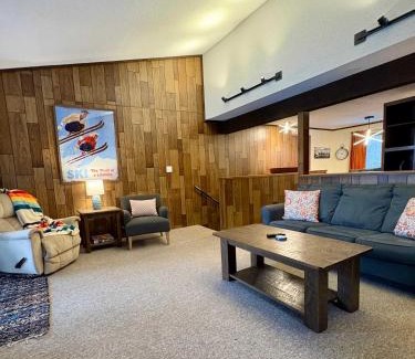 Bessemer Villa | Retro Ski-In Ski-Out Villa at Powderhorn Mountain
