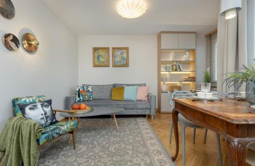 Ochota Apartamento | Retro-Style Apartment in Warsaw by Noclegi Renters