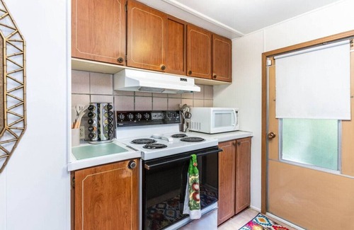 Paradise Estates Casa | Retro Trailer - Hot Tub, AC, near Mt Rainier Nat'l Park in Ashford, WA