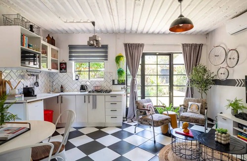 Centurion Casa | Retro-vintage New Yorker Apartment in Centurion