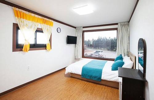 Pyoseon Casa | Reubang Guesthouse