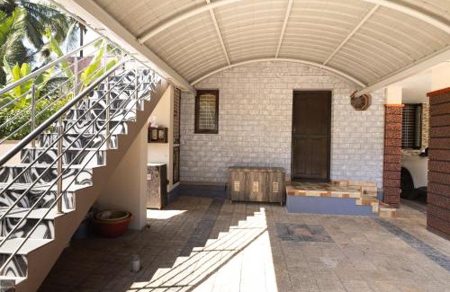 Udupi Apartamento | Reunion Charm Villa