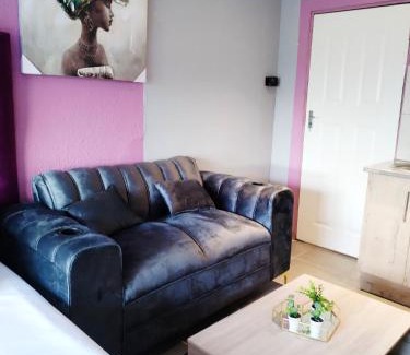 Secunda Cama Y Desayuno | Reutlwane Gardens B&B