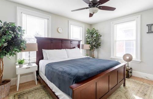 West End - West Side Apartamento | Revamped 3BR Apt with Easy Check-In Family-Friendly