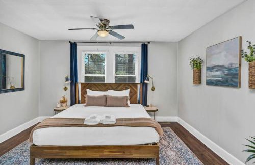 Forest Acres Casa | Revamped 3BR Oasis - Forest Dr