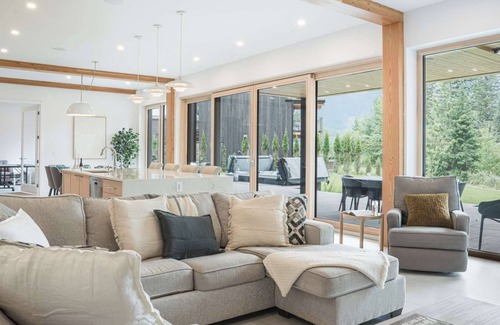 Revelstoke Casa | Revelstoke - Camozzi Chalet
