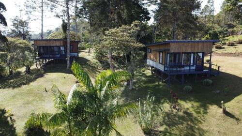 Pavones Cama Y Desayuno | Reventazon River Mountain Ranch