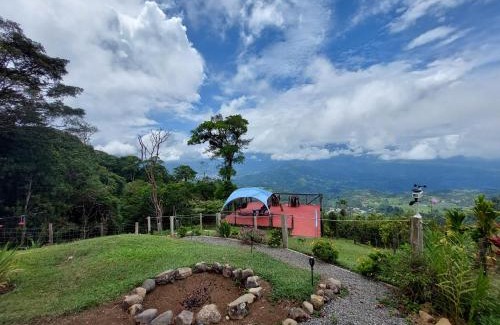 Pavones Cama Y Desayuno | Reventazon River Mountain Ranch